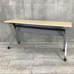 【3/3(火)入荷予定商品！】【折り畳み収納可能！省スペースにお勧めなスタックテーブル！】■オカムラ(okamura)製　フラプター(FLAPTOR)シリーズ　サイドスタックテーブル　W1500×D450㎜　■幕板無し　■木目ナチュラル　【2～3名の使用にお勧めです】