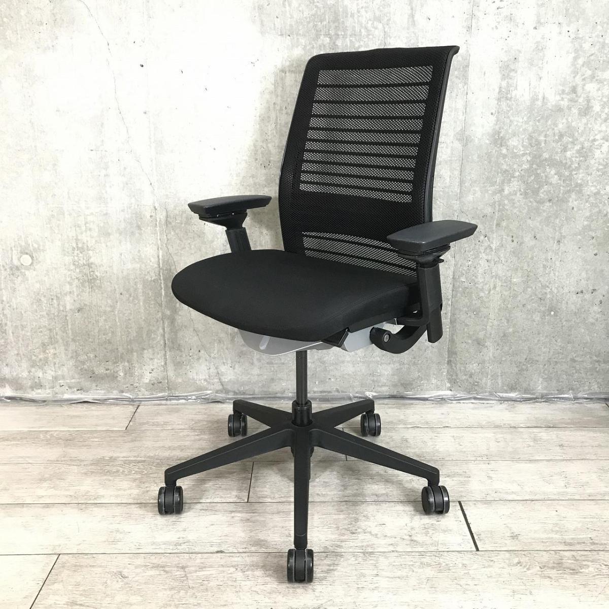 【あなたの座るを考える！ワイヤー構造が体を支える、有名海外メーカー製の定番チェア！】■スチールケース(Steelcase)製　シンク(think)チェア　肘付ハイバック　メッシュバックタイプ(3Dニット)　■可動肘・ランバーサポート付き　■ブラック(リコリス)※ヘッドレスト付き
                        シンクチェア（新モデル）
                                    中古
            