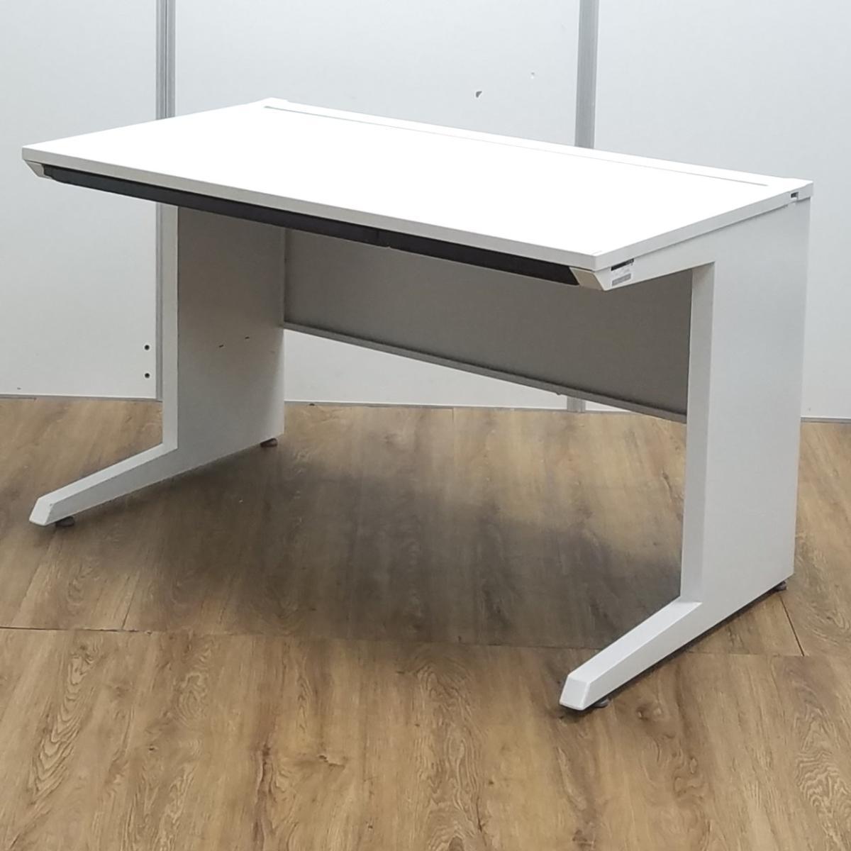 【ロット】イトーキ製　CZR　ホワイト　平机　W1200×D700×H720サイズ　薄型引き出し　安心の国内メーカー！　スタンダードなサイズW1200サイズのオフィスデスク！　W1200平机
                        CZRデスク
                                    中古
            