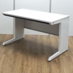 【ロット】イトーキ製　CZR　ホワイト　平机　W1200×D700×H720サイズ　薄型引き出し　安心の国内メーカー！　スタンダードなサイズW1200サイズのオフィスデスク！　W1200平机