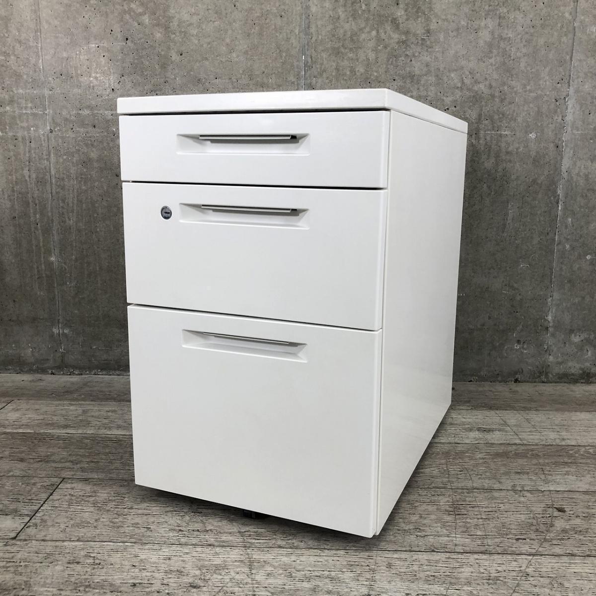 【フリーアドレスデスクや平机のおともに！収納力抜群のデスクインワゴン！】■コクヨ（KOKUYO）製　　3段ワゴン　デスクインワゴン　■シリンダー錠　■ホワイト
                        iSシリーズ
                                    中古
            