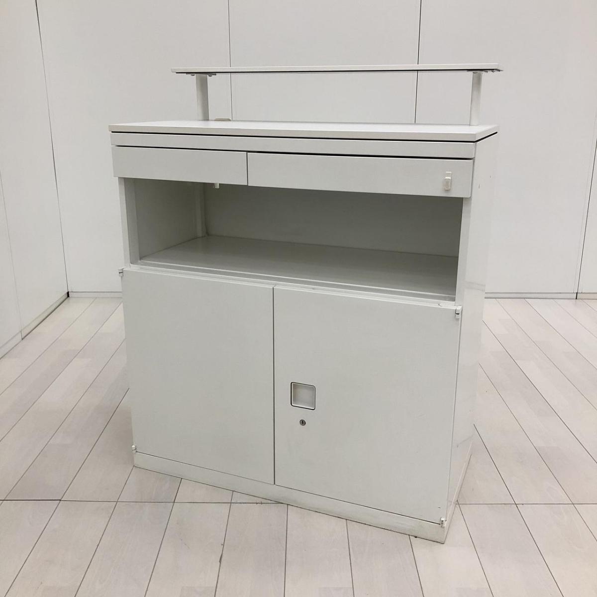 【コンセントユニット付きのキャビネット！リフレッシュスペースや給湯室にオススメ】■オカムラ(okamura)製　レクトラインシリーズ　キッチンキャビネット　ローキャビネット　■コンセントユニット付　■シリンダー錠　■ホワイト【弊社使用欄：A01062111】
                        レクトライン
                                    中古
            