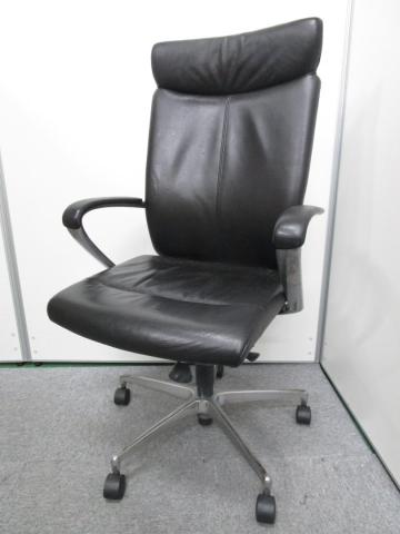 ヘッドレスト付き　革張り+高機能デザイン　役員用チェア 豊中　尼崎　宝塚　西宮　伊丹　吹田