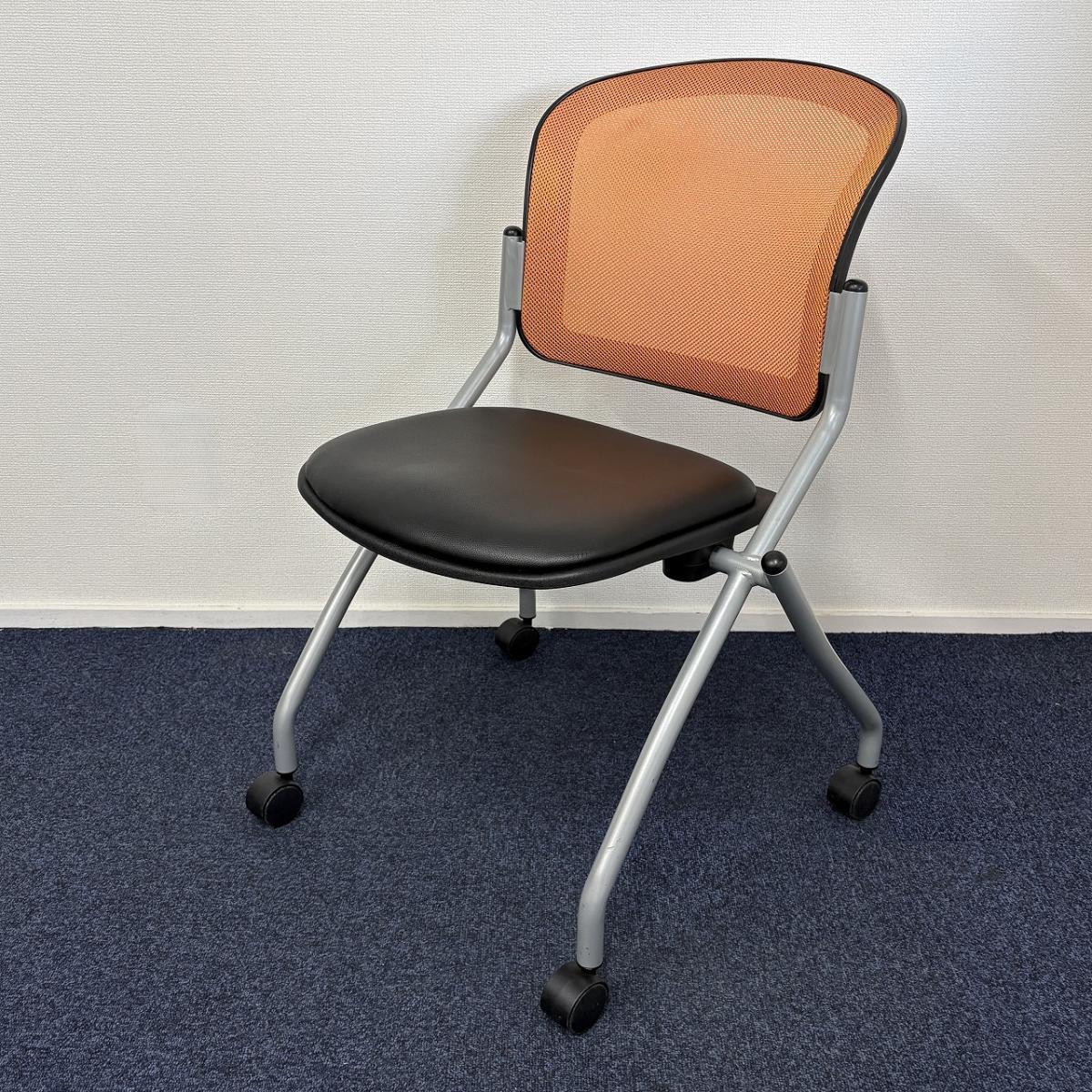 【在庫セール品・6脚限定】【T3】■関家具（SEKI FURNITURE）　ベン3シリーズ　ネスティングチェア　ミーティングチェア　■色：背/オレンジ　座/ブラック　■背面メッシュ　座面合皮【背面メッシュタイプのネスティングチェア！】
                        その他シリーズ
                                    中古
            