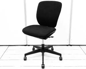 【在庫セール品・3脚限定】【T3】■イトーキ(ITOKI)製　プラオ(PRAO)チェア　肘無ローバック　■ブラック　■ランバーサポート付き【一人ひとりにマッチする座り心地！ミドルクラスの定番チェア！】