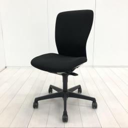 【シンプルなデザインと厚みのあるクッションが大人気！機能充実のワーキングチェア！】■オカムラ(okamura)製　スラート(sulato)チェア　肘無し　ハイバック　■ブラック×ホワイトシェル×ブラック脚【弊社使用欄：A01048404】【ID】