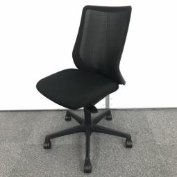 【腰まわりをしっかりホールド！長時間作業も快適フィット！】■オカムラ(okamura)製　フルーエント(Fluent)チェア　肘無　ローバック　背面メッシュ　■ブラック　【弊社使用欄：A01050661】【ID】