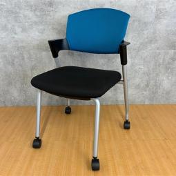 【南】【シンプルなスタッキングチェア！】コクヨ　KOKUYO　プロッティ　チェア　ミーティング　スタッキングチェア　小型　キャスター　会議　学校　事務イス　中古　＊熊本市で、中古オフィス用品・オフィス家具をお探しなら「オフィスバスターズ熊本サテライト店」へ＊※サテライトは商談スペースのみの為、在庫は福岡の在庫を掲載しております。商品につきましてはお電話にてお問い合わせください。＊