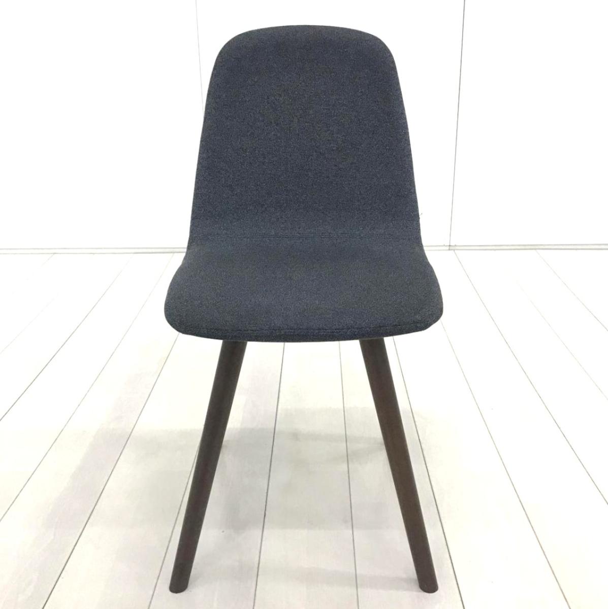 【リビングライクでオシャンティなデザイン！】■オカムラ製　ミーティングチェア　インディゴブルー　木製4本脚　■カフェスペースのようなリラックス空間にもフィット！【ダイニングチェア】
                        その他シリーズ
                                    中古
            