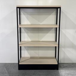 【物を置くことはもちろん、空間をさりげなく仕切るパーテーションにもなるシェルフ入荷！】■オカムラ(okamura)製　ライブス(Lives)シリーズ　シェルフ　スチールラック　W900×D350×H1410㎜　■フレーム：ブラック　棚：ナチュラル