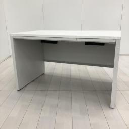 【スタンダードなサイズ幅1200㎜のオフィスデスク！】■イナバ（INABA）製　デュエナ （DuENA）シリーズ　平机　W1200×D700㎜　■引き出し・幕板（短め）付き　■配線口カバー付き■ホワイト【AD】