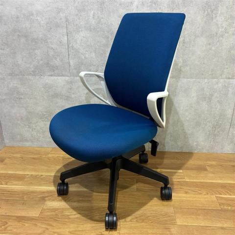 【中古】ピコラ チェア  コクヨ（KOKUYO） 肘付ローバックチェア