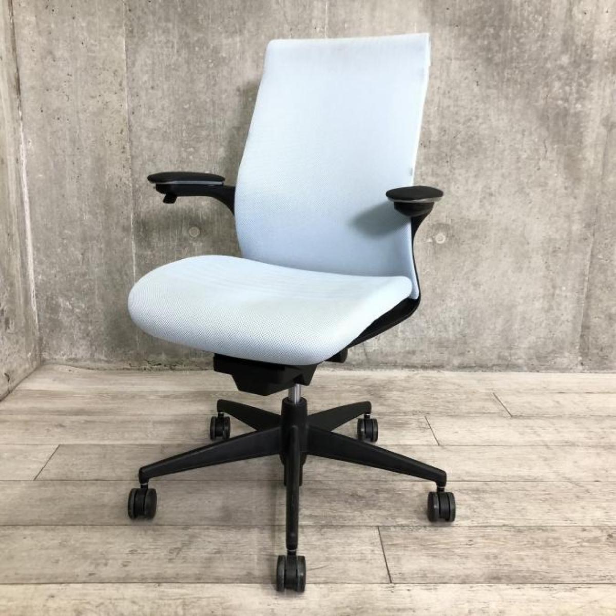 【定番商品】コクヨ製　M4　肘付きチェア ソフトブルー【会議・ミーティング用にも使われてます！】【2602】弊社使用欄【A01059999】
                        M4 樹脂
                                    中古
            