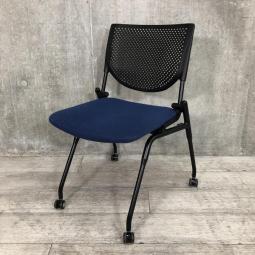 【キャスター付きのミーティングチェア入荷！】■okamura（オカムラ）　プロスタック　ミーティングチェア　ネスティング　■キャスター付き　■ブルー座面×ブラックフレーム【使わない時は重ねて収納可能！】