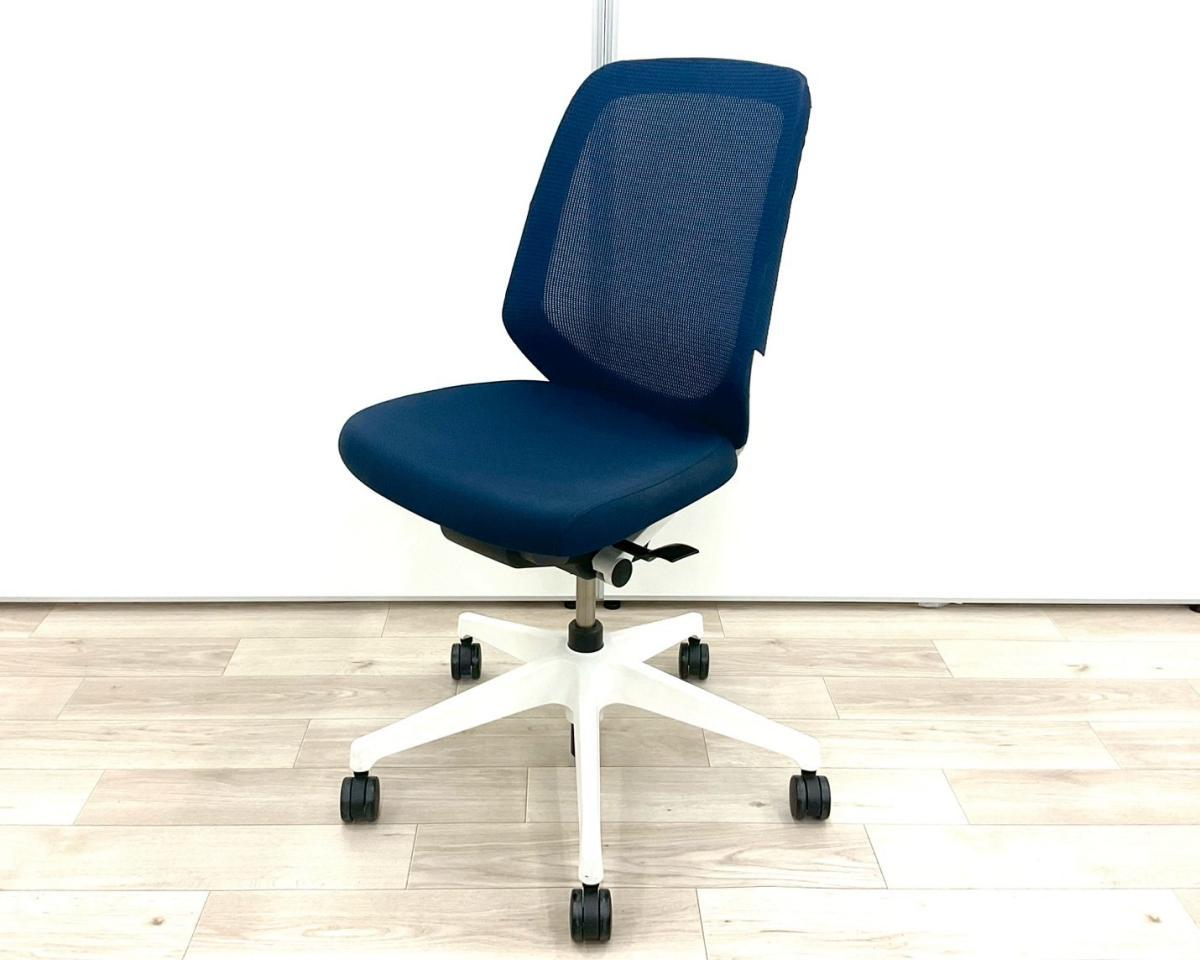【在庫入替セール品！（本在庫限定価格）】■イトーキ（ITOKI）製　ノート（nort）チェア　肘無し　ハイバック　■ネイビーブルー×ホワイトシェル　■背面メッシュ 【弊社使用欄：A01034116 K】【KN】
                        ノート
                                    中古
            