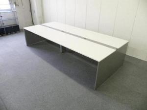 【関西倉庫入荷】■イトーキ/インターリンク　フリーアドレスデスク　W3000mm×D1400mm　■天板ホワイト×脚シルバー