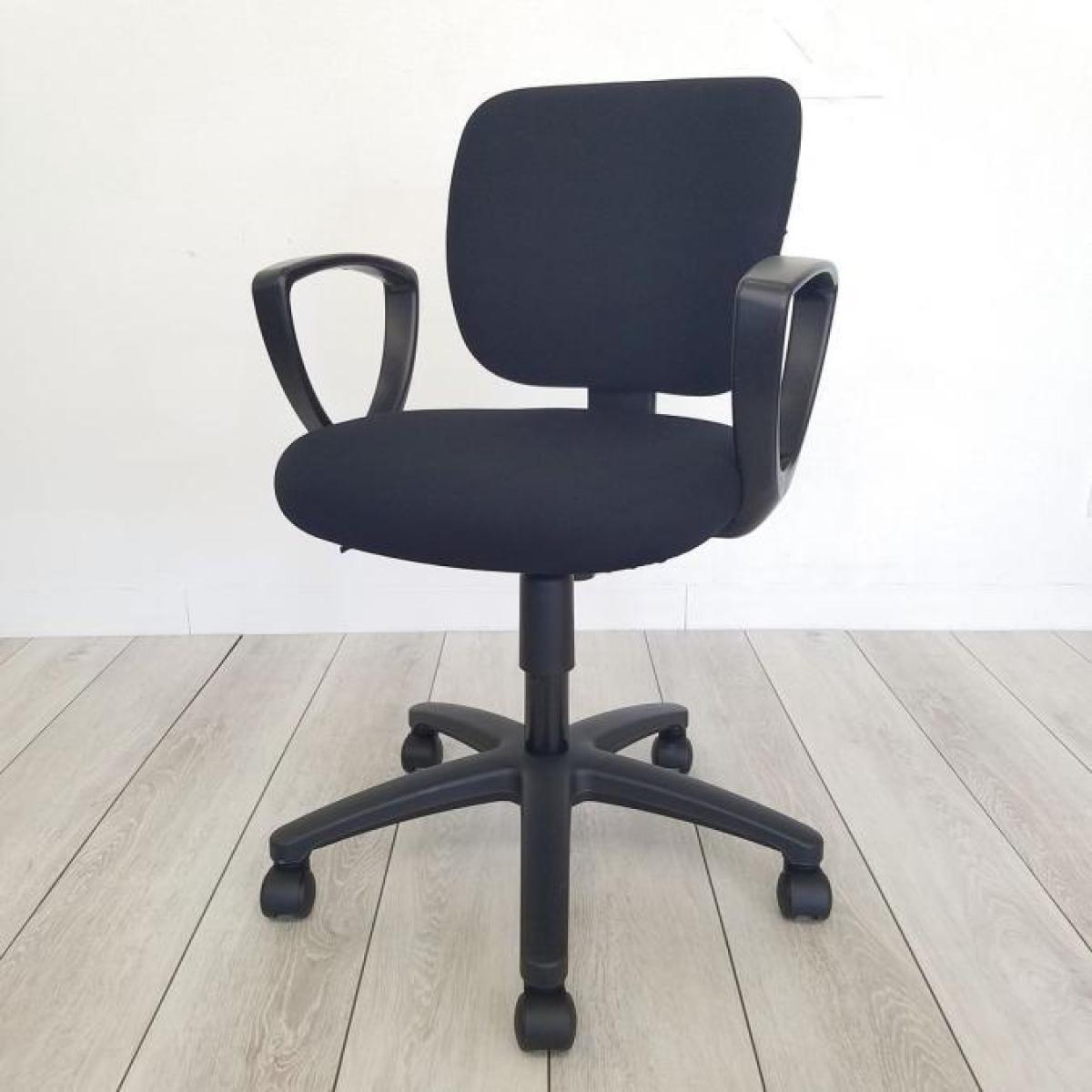 【577770】【コスパで選ぶならコレ！シンプルデザインで座りやすい！】■コクヨ(KOKUYO)製　イーザ(EAZA)チェア　肘付ローバックチェア　■サークル肘　■ブラック　オフィスバスターズ　水戸サテライト　水戸市、日立市、ひたちなか市、鹿嶋市、神栖市、牛久市、古河市、結城市、東海村、つくば市
                        イーザチェア
                                    中古
            