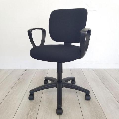 【中古】イーザチェア  コクヨ（KOKUYO） 肘付ローバックチェア