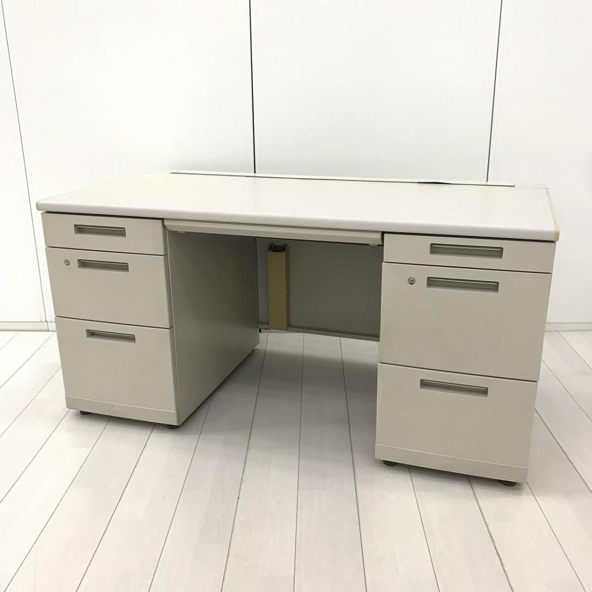 【コクヨ製のMXシリーズの両袖机！幅1400㎜の広々事務机！引出し7つの大容量タイプ！書類が多い方に！】■コクヨ(KOKUYO)製　MXシリーズ　両袖机　W1400×D700×H700㎜　■シリンダー錠　■ニューグレー　※日焼け有
                        MXデスク
                                    中古
            