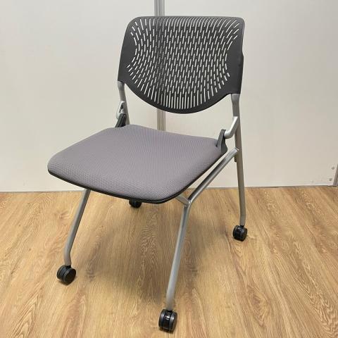 【中古】ルナ  オカムラ（okamura） ネスティングチェア