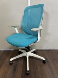 〈訳アリ特価品〉オカムラ　シルフィ　ライトブルー入荷！！　#前傾チルト#腰痛対策#有名チェア　#岐阜#愛知#名古屋#三重#静岡 ※CS在庫