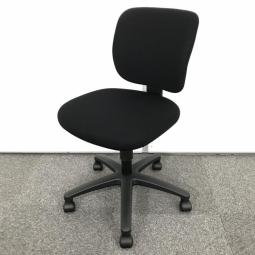 【577770】◤価格重視にお客様必見！拠点開設時や増員時におすすめ！コンパクトなオフィスチェアが入荷！◢ ■コクヨ　イーザ　ローバック　ブラック オフィスバスターズ　水戸サテライト　水戸市、日立市、ひたちなか市、鹿嶋市、神栖市、牛久市、古河市、結城市、東海村、つくば市