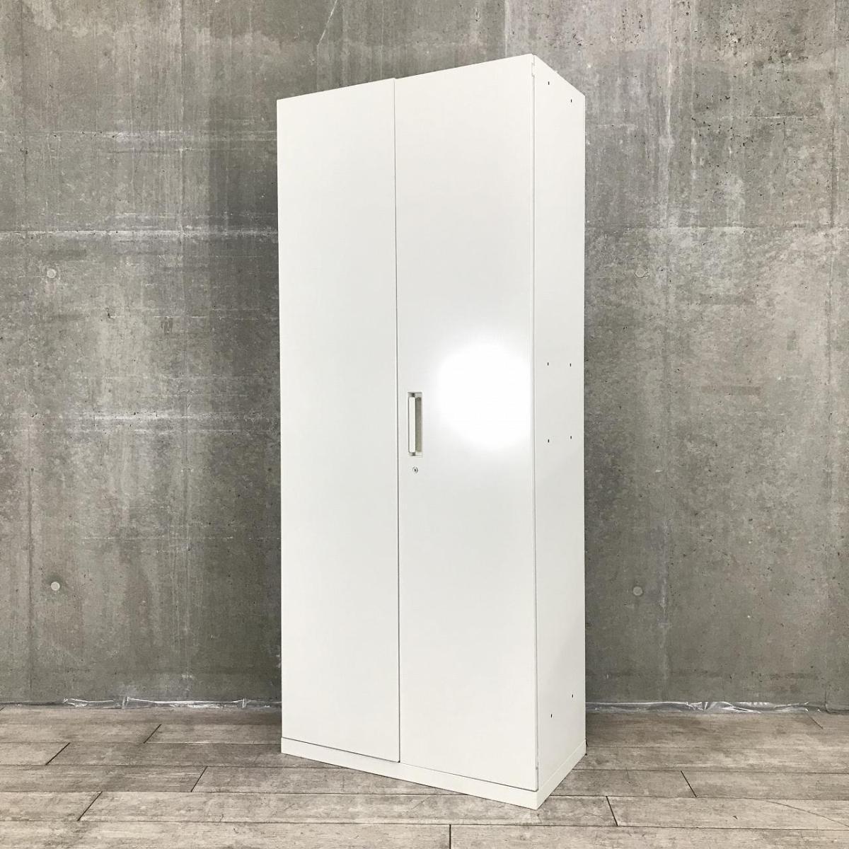 【大容量収納のキャビネット！大きく開いて出し入れしやすい！】■プラス（PLUS）製　両開き書庫　ハイキャビネット　H2150mm　■ホワイト　■シリンダー錠　※大型商品のため搬入経路にご注意ください！豊中　尼崎　宝塚　西宮　伊丹　吹田
                        その他シリーズ
                                    中古
            