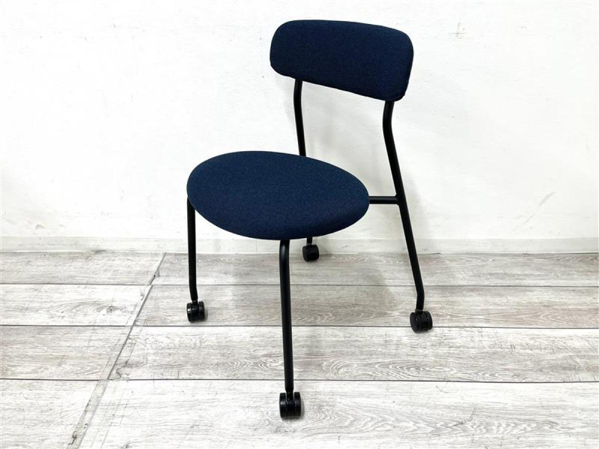 【定価約4万円】【移動簡単キャスター付ミーティングチェア！】■内田洋行　Puller(プラー)シリーズ　■ミーティングチェア　■ブルー　■キャスター付
                        その他シリーズ
                                    中古
            