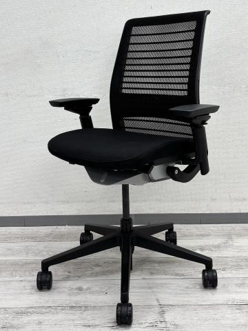 【中古】シンクチェア（新モデル）  Steelcase（スチールケース） 肘付ハイバックチェア