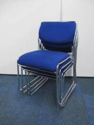 【在庫セール品・2脚限定】【T3】■イトーキ（ITOKI）製　KKR-200チェア　スタッキングチェア　■クロスタイプ　■ブルー【軽くて丈夫なミーティングチェア！重ねて省スペース収納！】