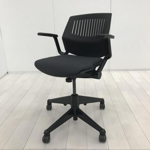 【中古】カート  Steelcase（スチールケース） 肘付ローバックチェア
