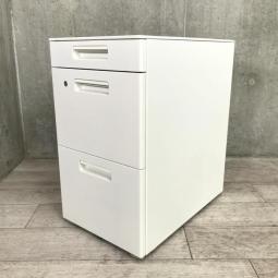 【在庫入替セール品！】【フリアドデスクや平机の収納力アップに！】■　３段ワゴン　H680㎜　■ホワイト　■シリンダー錠　※取っ手日焼けあり/コクヨ（KOKUYO）　GTシリーズ