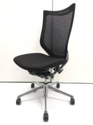 【人間工学に基づいた快適設計で身体にやさしくフィット！】■オカムラ　バロンチェア　ブラック　ポリッシュフレーム　アームレス　■良い椅子は腰を守る投資です！ワンランク上のワーキングチェア！【Okamura　Baron】