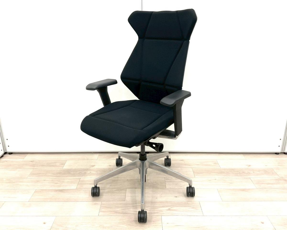 ■ITOKI/イトーキ　■フリップフラップ（flipflap）チェア　■ブラック（black）　■ハイバック　■肘付き/可動肘　■オススメ/大人気　　【弊社使用欄：A01063665】
                        フリップフラップ アルミ
                                    中古
            