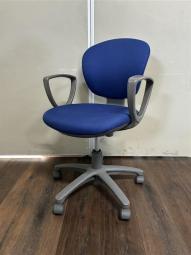 コンパクトで厚めなクッションのローコストチェア！オフィスの定番シリーズ！/オススメ(おすすめ) /人気商品　コクヨ/レグノ2/ブルー　#岐阜#愛知#三重#静岡#CS在庫