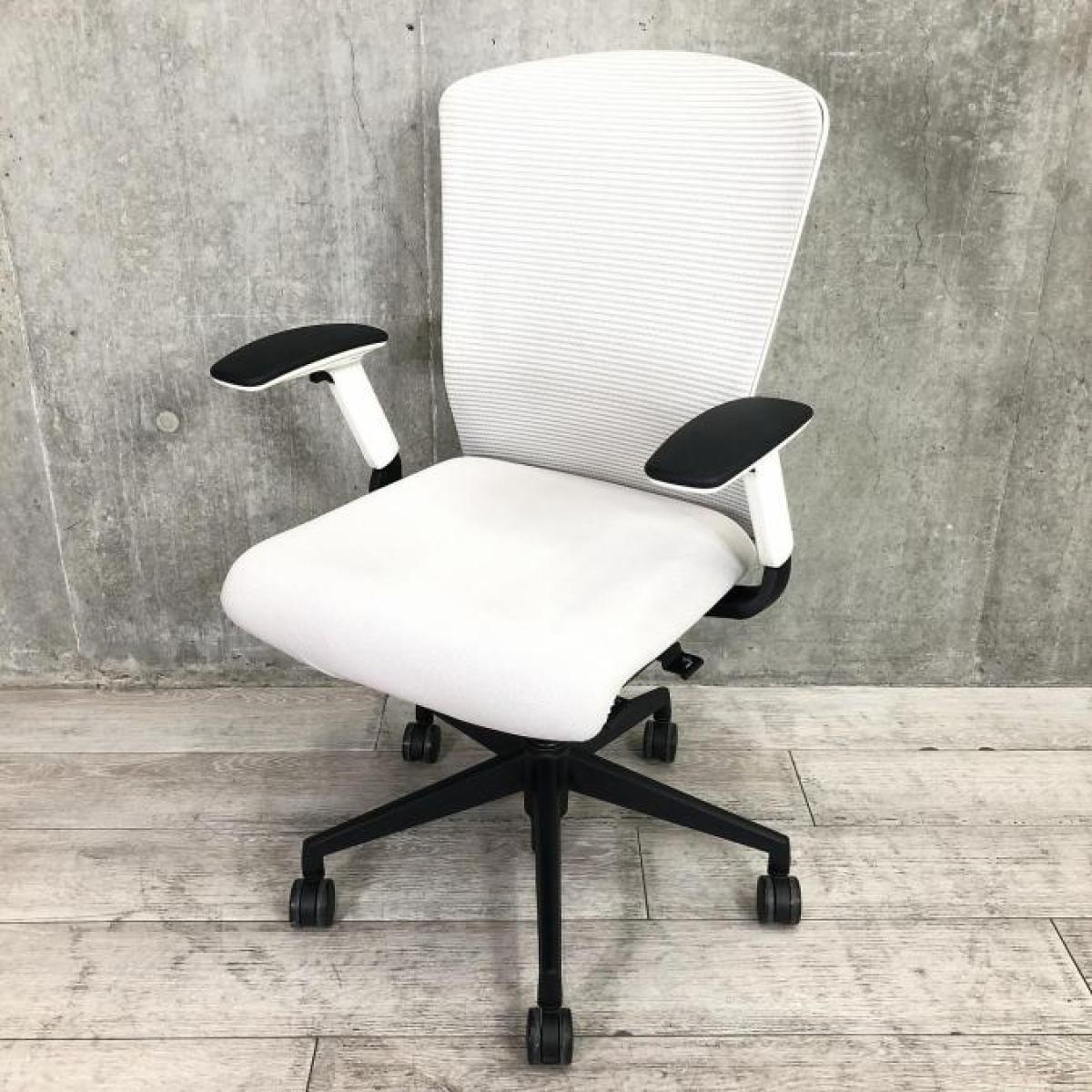 【1脚限定！】【ワンランク上の座り心地！快適な座り心地を追求して新たに開発された最新メカニズム】■ウチダ（UCHIDA）製　エルフィ(Elfie)チェア　肘付ハイバック　背面メッシュ　■可動肘　■ホワイトグレー×ホワイトシェル
                        エルフィ
                                    中古
            