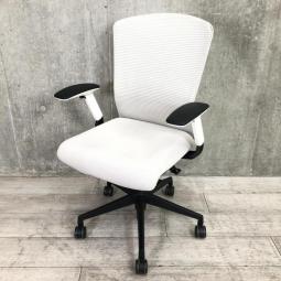 【1脚限定！】【ワンランク上の座り心地！快適な座り心地を追求して新たに開発された最新メカニズム】■ウチダ（UCHIDA）製　エルフィ(Elfie)チェア　肘付ハイバック　背面メッシュ　■可動肘　■ホワイトグレー×ホワイトシェル