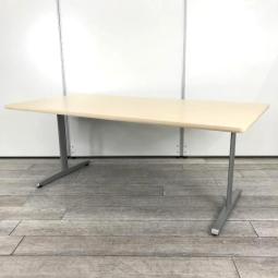 ☆4～6名用！【スタンダードなデザインで様々なスペースにフィット！】■オカムラ製　ミーティングテーブル　W1800×D900×H700mm　■明るいイメージのナチュラル木目カラー！リフレッシュスペースにもオススメ！【ABW】