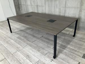 【重厚感のあるデザインで、会議室をワンランク上へ！】■コクヨ（KOKUYO）製　ワークフィット（WORKFIT）シリーズ　ミーティングテーブル　角テーブル　会議用　W2400㎜　■配線ボックス付き　■木目調天板/4本脚（アジャスター付き）