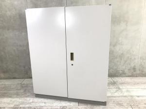 【定価約8万円】【事務所の整理にお勧め！定番の両開き書庫！】■イトーキ　シンライン　■ニューグレー　■シリンダー錠　■天板無