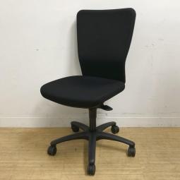 オカムラ　カロッツァ　肘無しチェア　ゆったり座れるハイバックモデル　張地ブラック×フレームブラック【愛知・名古屋・豊田・静岡・浜松】