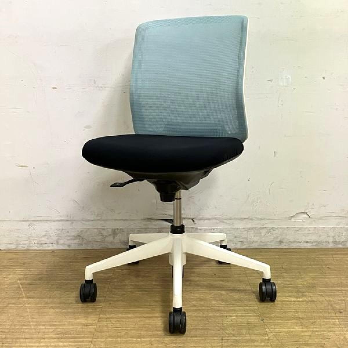 内田洋行　カリッサ　肘無しチェア　背メッシュ　コンパクトなデザインがおすすめポイント　背：アクアブルー　座：ブラック　フレーム：ホワイト
                        カリッサ
                                    中古
            