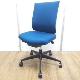 【カタログ現行版】コクヨ製　ウィザード4　プルシアンブルー　ブラックフレーム　肘無し　ローバック　ランバー付　魔法のように売れ続けている定番のオフィスチェア！　肘無しローバックチェア！！