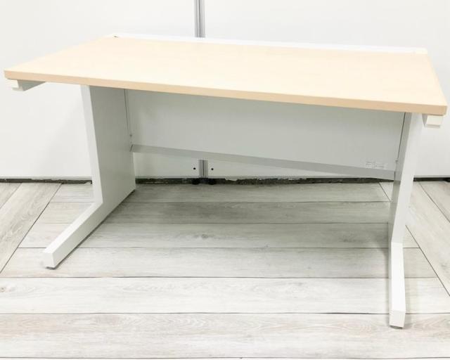 【明るくすっきりとしたワークスペースを演出！】■内田洋行（UCHIDA）製　■スカエナ（SCAENA）シリーズ　■平机　■引き出し無し　■W1200×D700×H720㎜　■配線Sタイプ　■天板：ナチュラル/本体：ホワイト