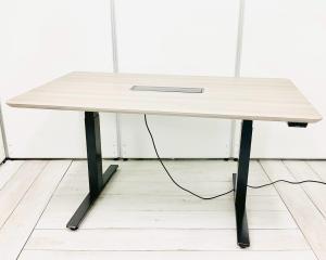 電動昇降テーブル ミーティングテーブル オススメ(おすすめ) 大人気 ・Okamura/オカムラ ・Swift/スイフト ※横浜本店撮影画像※　配線カバーのゴム無しでございます。