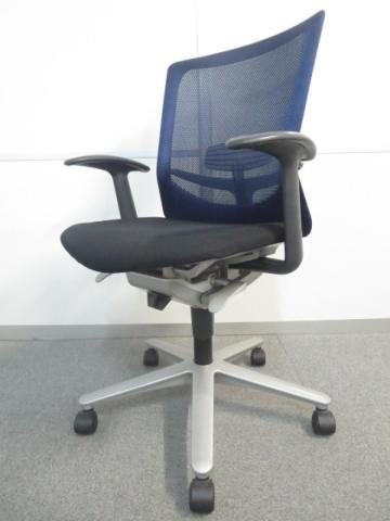 【中古】レジアチェア RA-30M ウチダ（UCHIDA) 肘付ミドルバックチェア