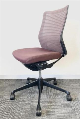 【中古】コーラルチェア  オカムラ（okamura） 肘無ミドルバックチェア