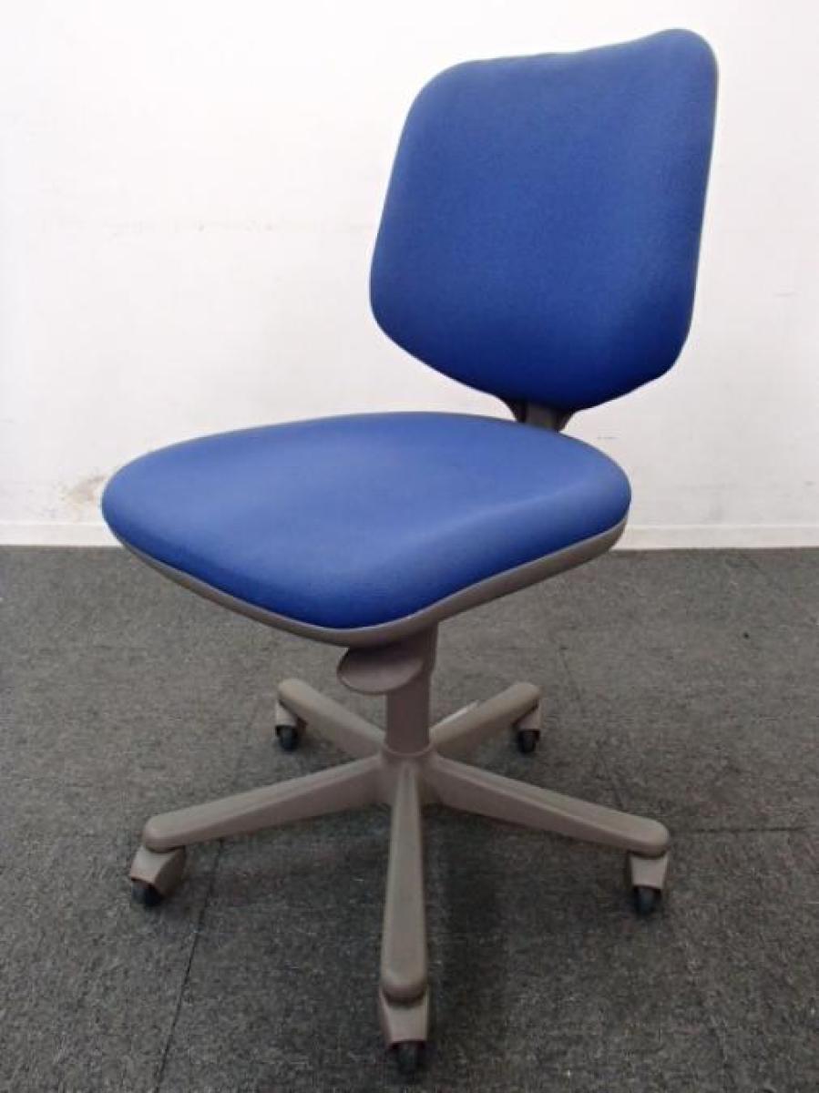 【577774】【コスパ抜群のオフィスチェア！シンプルなデザインで使いやすい！】■オカムラ(okamura)製　CG-Eチェア　肘無ローバック　■ゴムキャスター　■ブルー×グレーシェル　オフィスバスターズ　水戸サテライト　水戸市、日立市、ひたちなか市、鹿嶋市、神栖市、牛久市、古河市、結城市、東海村、つくば市
                        CG-Eチェア
                                    中古
            