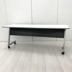 【臨時スペースや会議室に人気の折りたたみテーブル！2～3名での使用におすすめ！】■プラス（PLUS）製　サイドスタックテーブル　■W1800㎜D600×H720㎜　■天板ホワイト×グレー脚　※キャスターガタつく【2512】弊社使用欄【A01048451】