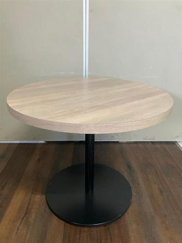 【中古】Alt Piazza（アルトピアッツァ）  オカムラ（okamura） ミーティングテーブル（会議机）